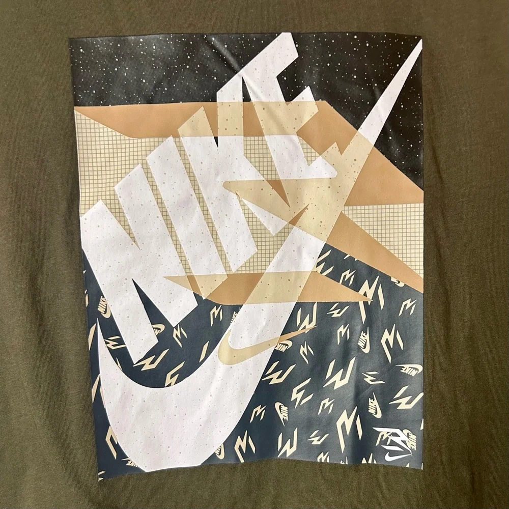 NWT Nike 3BRAND by Russell Wilson Dark Forest Green Graphic Tee Size XL 13-15yrs